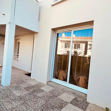 Les Lauriers, Logement Calme Et Mer Apartamento *